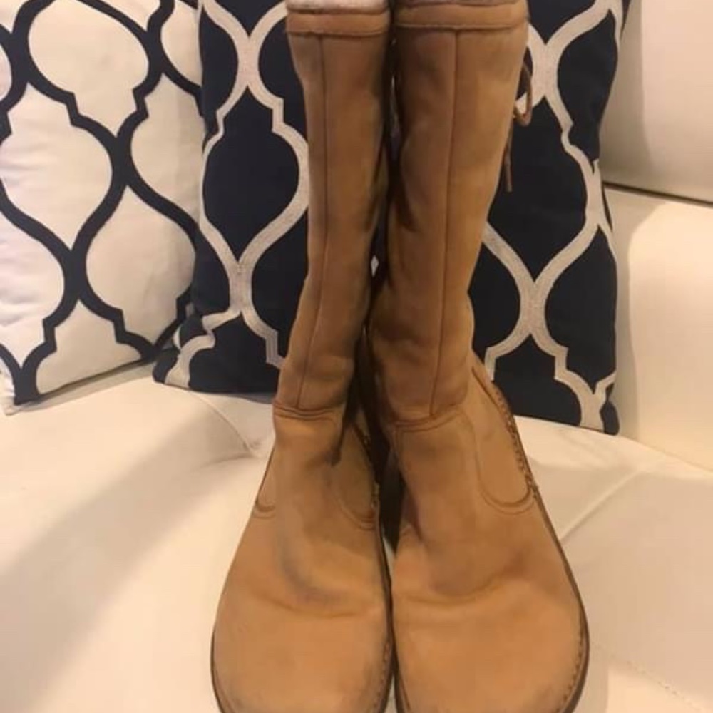 Uggs Shoes - image 4